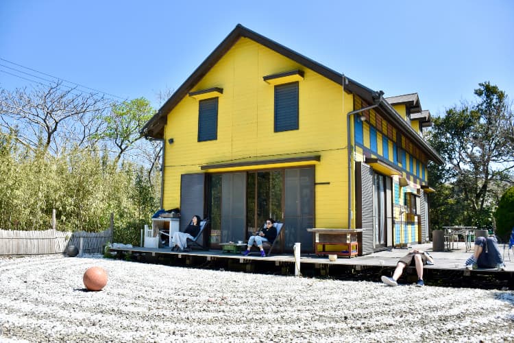 Island Star House: Oshima Island's colorful secret resort-inn in a forest