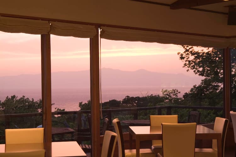 mashio, accommodation, petit hotel, izu oshima, oshima island, tokyo islands, izu islands, tokyo, japan, living room
