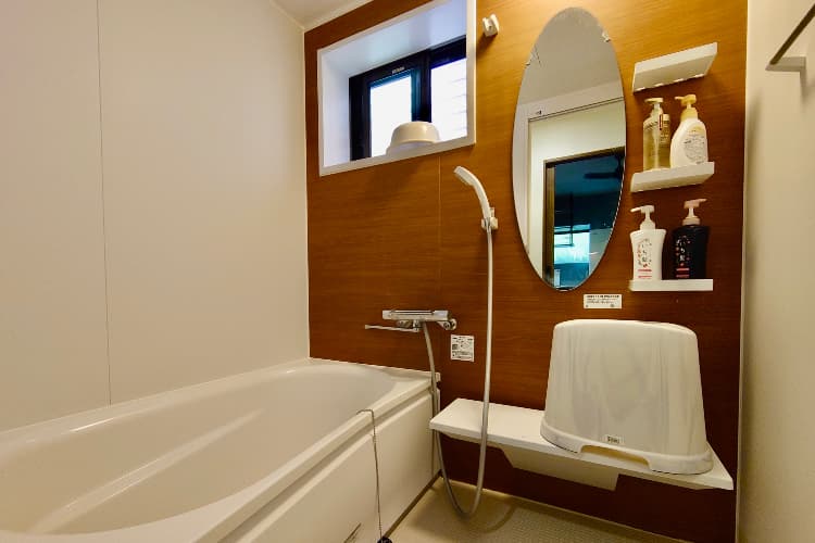 guest house yosobe, accommodation, barbeque, tent sauna, niijima, tokyo, japan, tokyoislands, izu islands, bathroom