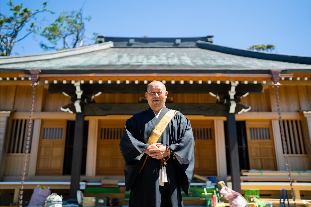 Boasting Emerald Green Waters, A Gem For Water Sports And Onsen, Shikinejima island, Tokyo islands, Izu islands, Tokyo, Japan, touyou temple