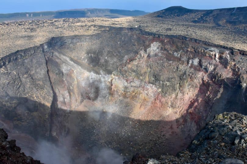 Oshima Island's Perfect Guide: Must-see spots, Activities, Accommodation and Access, izu islands, Tokyo Islands, Tokyo, Japan, tokyo travel, Japan travel, volcanic island, Mt.Mihara, volcanic mountain, the crater