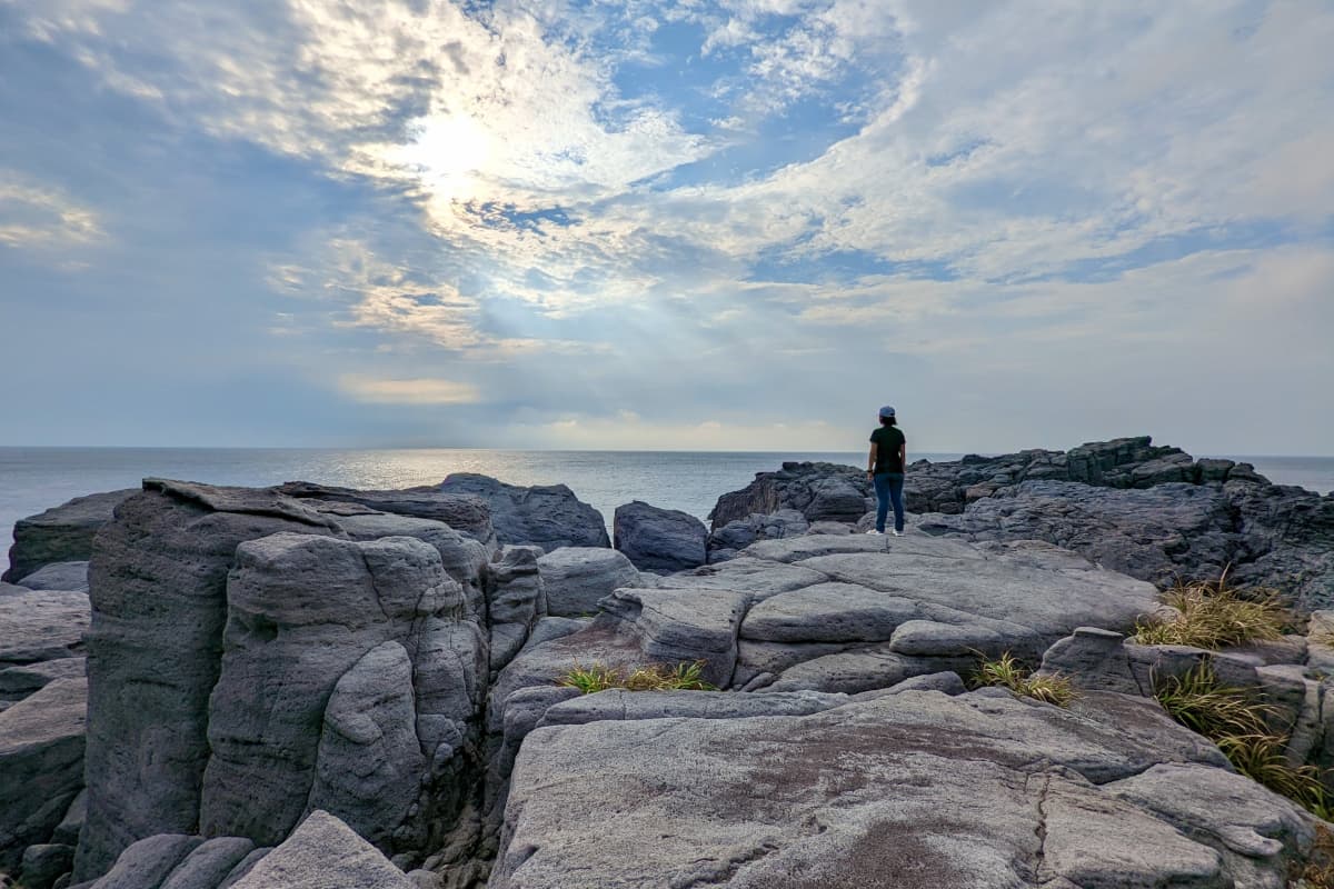 Travel to Kozushima island during Off-season (Spring, Autumn and Winter), Tokyo Islands, Izu Islands, tokyo travel, Japan travel, tokyo, Japan, island trip, the west coast, Tatamihara point