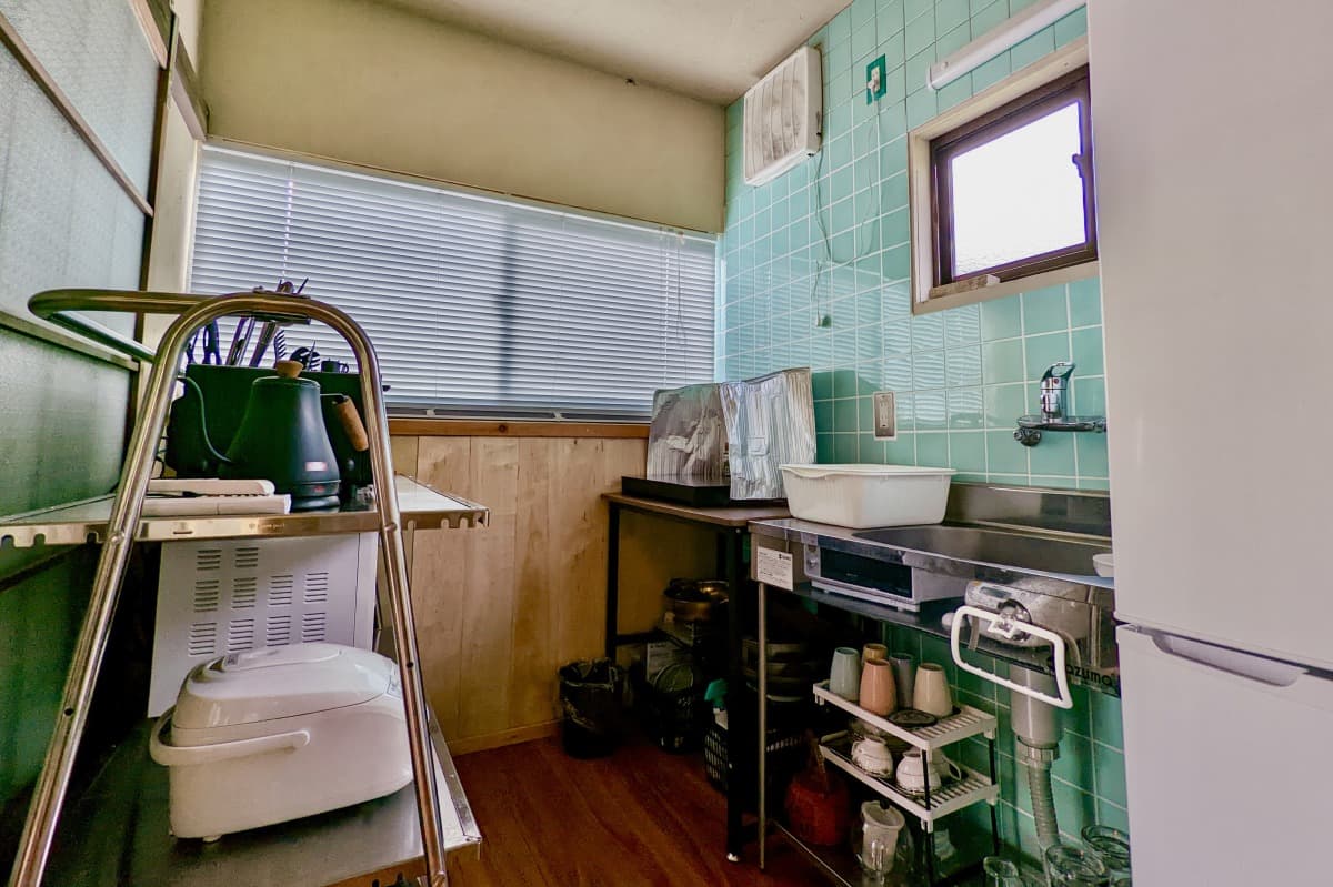 Motomachi Base, Private Rental House, Oshima Island, Tokyo Islands, Tokyo, Japan, Vacation rentals, full kitchen